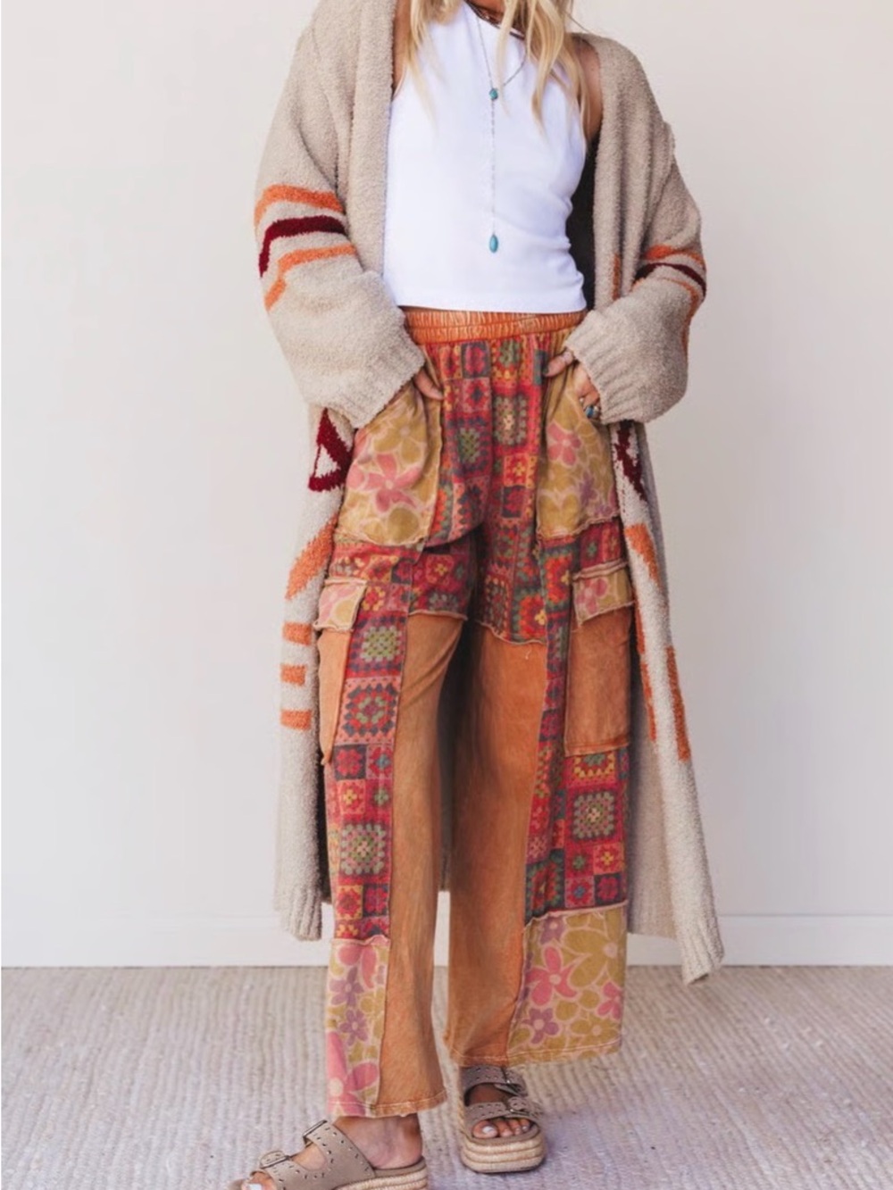 NWT J.Her Granny Square Tile Boho Print Cargo Pocket Pants - Picture 3 of 14